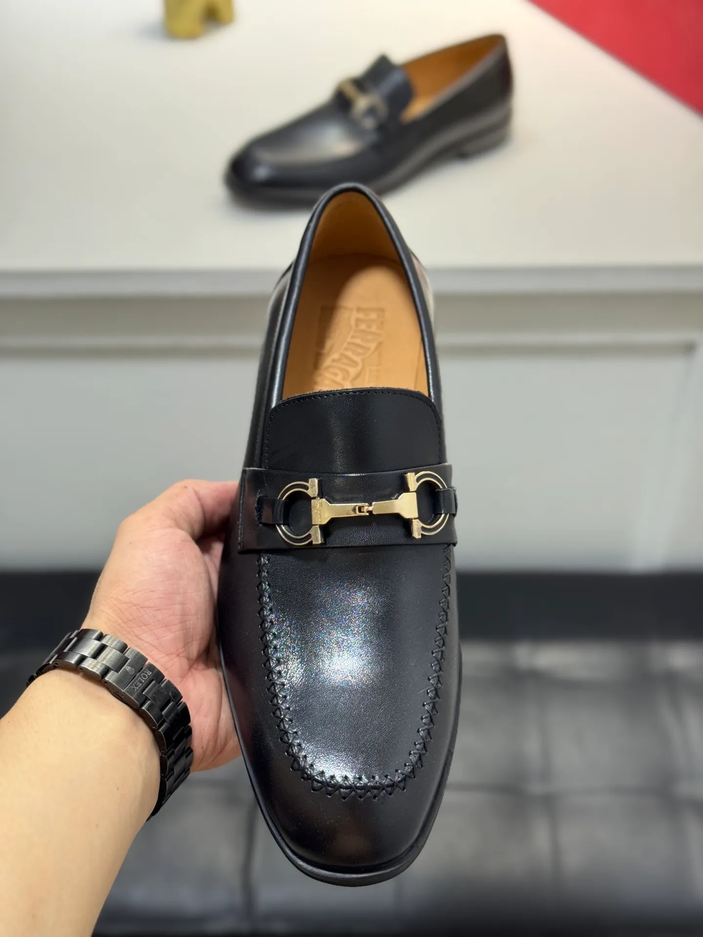 Men's shoes 💰460 Ferragamo [Ferragamo] top imported suit men's shoes 💯Original copy of the official website, product materials: selected imported embossed calfskin + luxury hardware buckle accessories ~ imported water-dyed cow 🐂 leather lining. Strong three-dimensional visual effect, original combination outsole, multiple colors available😘Size: 39-44 (38.45.46.47 customized YS)
